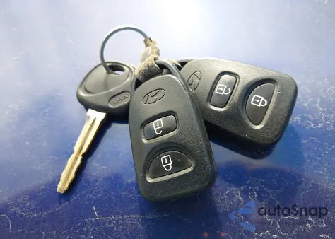 2011 Hyundai Tucson Gl from USA, damaged, VIN KM8JT3AB7BU121547